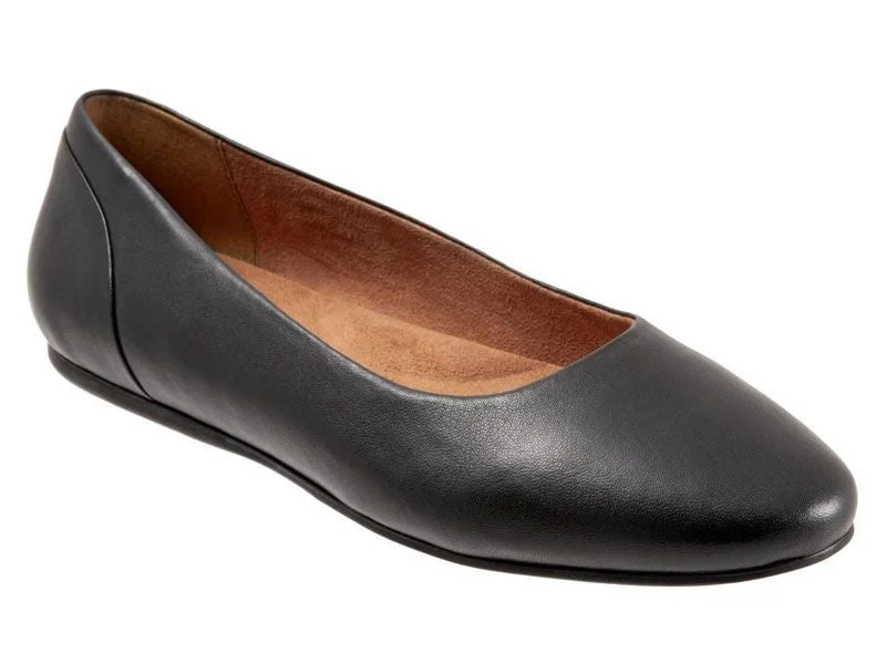 Softwalk Shiraz - Women's Flat